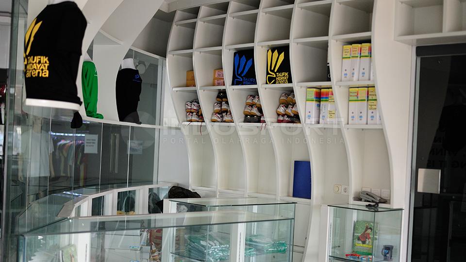 Dirancang oleh tim arsitektur ternama dari Urbane Indonesia, dipimpin oleh Mr Ridwan Kamil, bangunan memberikan inovasi dan kilauan ke udara dari bulutangkis Indonesia.